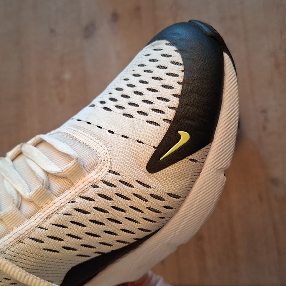 Nike Air Max 270 Women's White/Volt-Black-Laser Fuchsia (Size US 6) - Picture 5 of 12